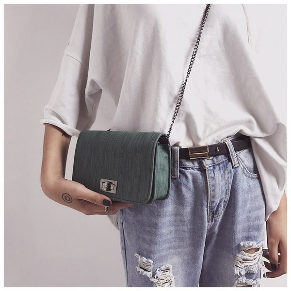 2020 new korean style chain square sling bag lock buckle shoulder messenger bag simple mini
2020 new korean style chain square sling bag lock buckle shoulder messenger bag simple mini