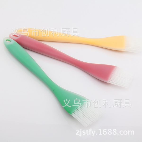 translucent silica gel brush barbecue use tuba oil brush one style beef tallow brush place of origin three-colour optional
translucent silica gel brush barbecue use tuba oil brush one style beef tallow brush place of origin three-colour optional