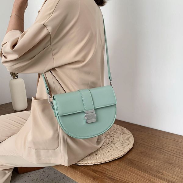 2020 new shoulder bag women's casual fashion korean version of small fresh ladies large capacity small round bag
2020 new shoulder bag women's casual fashion korean version of small fresh ladies large capacity small round bag