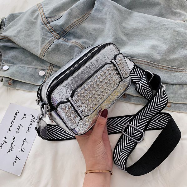 2020 new handbag sac main femme female fashion single-shoulder bag women bag trend rivet handbag crossbody bolsos mujer
2020 new handbag sac main femme female fashion single-shoulder bag women bag trend rivet handbag crossbody bolsos mujer