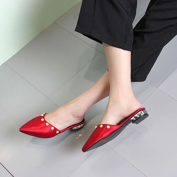 summer new satin pointed pearl sandals flower flat bottom exposed heel with baotou wear non-slip soft bottom slippers, Black
summer new satin pointed pearl sandals flower flat bottom exposed heel with baotou wear non-slip soft bottom slippers, Black