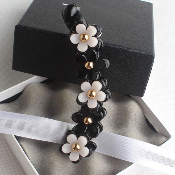 new camellia flower banana clips for women twist ponytail vertical hairpin hair claw clip barrettes headgear accessories
new camellia flower banana clips for women twist ponytail vertical hairpin hair claw clip barrettes headgear accessories