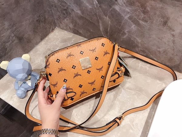 cowhide leather pocket shell waist bag christmas gift handbags shoulder bags shopping tote messenger bags the single shoulder bag
cowhide leather pocket shell waist bag christmas gift handbags shoulder bags shopping tote messenger bags the single shoulder bag