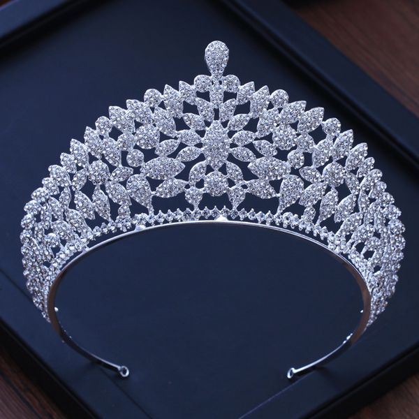 fashion silver plated bride headwear high-end exquisite rhinestone crown wedding hair jewelry luxurious queen princess tiaras, Golden;white
fashion silver plated bride headwear high-end exquisite rhinestone crown wedding hair jewelry luxurious queen princess tiaras, Golden;white