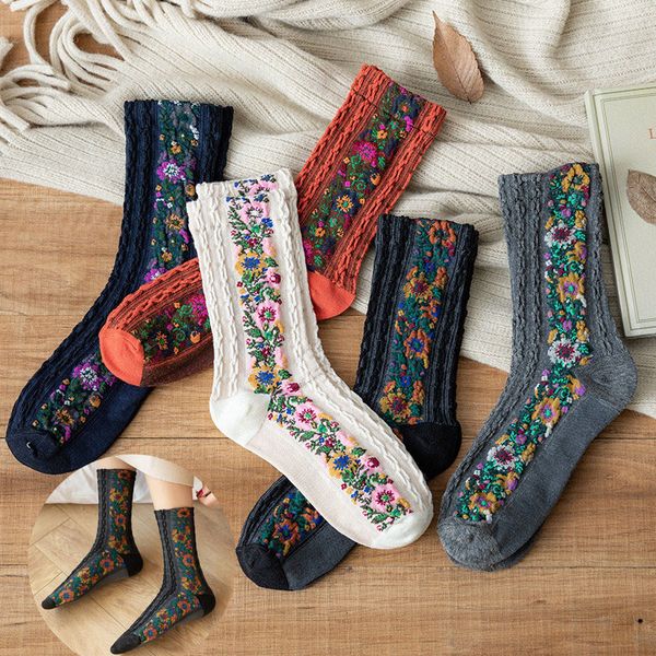 

korean autumn national style flower women socks harajuku vintage sock female fashion winter warm christmas gifts for girls, Black;white