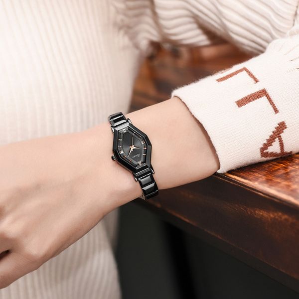 luxury dress watch women diamond geometric polygon dial aolly watches starry stainless steel belt ladies watches brand waches, Slivery;brown
luxury dress watch women diamond geometric polygon dial aolly watches starry stainless steel belt ladies watches brand waches, Slivery;brown