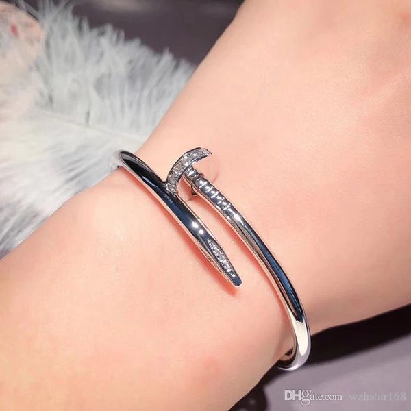 2020 luxury дизайнер ювелирных изделий нового типа silver rose gold мужчины женщины алмазный браслеты iced out цепочки мужские браслеты женс, Golden;silver
2020 luxury дизайнер ювелирных изделий нового типа silver rose gold мужчины женщины алмазный браслеты iced out цепочки мужские браслеты женс, Golden;silver