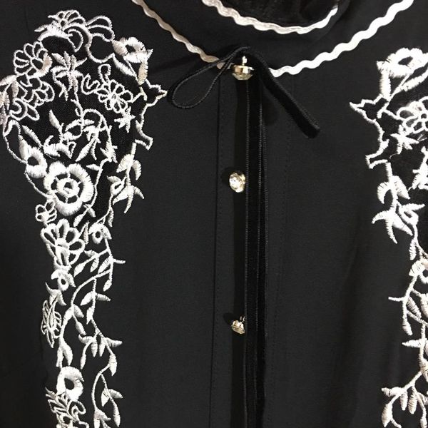 fashion-milan runway 2019 black stand v collar long sleeves women dress designer embroidery sheer patchwork dresses womens 92891
fashion-milan runway 2019 black stand v collar long sleeves women dress designer embroidery sheer patchwork dresses womens 92891
