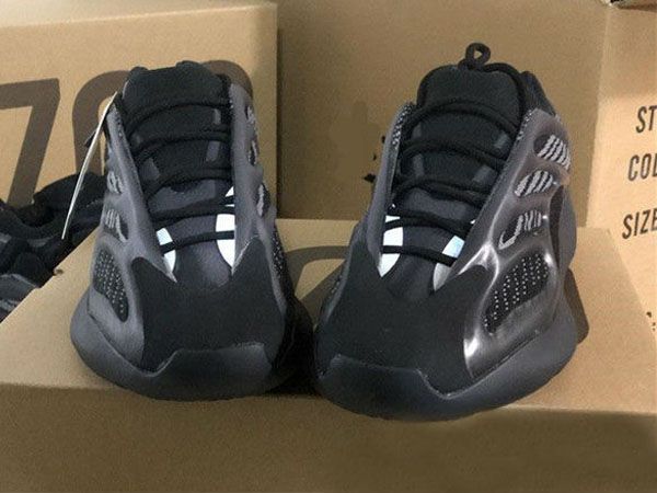 2020 new release azael 700 v3 black designer shoes for sale glows in the dark kanye west men womens running shoes
2020 new release azael 700 v3 black designer shoes for sale glows in the dark kanye west men womens running shoes