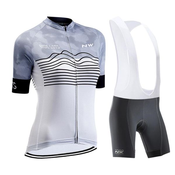 2020 nw new women cycling set mtb road bike jersey kit summer short sleeve team cycling clothes female bib gel set ropa ciclismo, Black;blue
2020 nw new women cycling set mtb road bike jersey kit summer short sleeve team cycling clothes female bib gel set ropa ciclismo, Black;blue