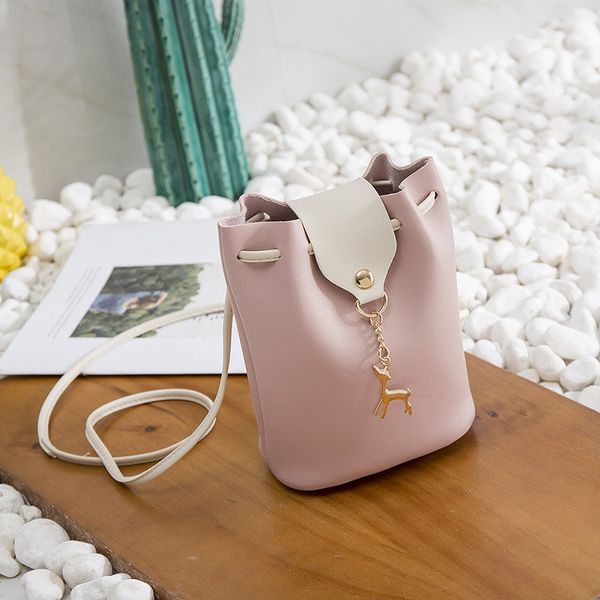 girl's small shoulder bag female 2020 new summer wild messenger bag college students korean style bao baosen
girl's small shoulder bag female 2020 new summer wild messenger bag college students korean style bao baosen