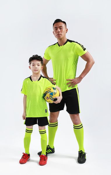 discount men training football sets with shorts uniforms reversible football jerseys for that home and away look kits sports c12-32, Blue;black 
discount men training football sets with shorts uniforms reversible football jerseys for that home and away look kits sports c12-32, Blue;black