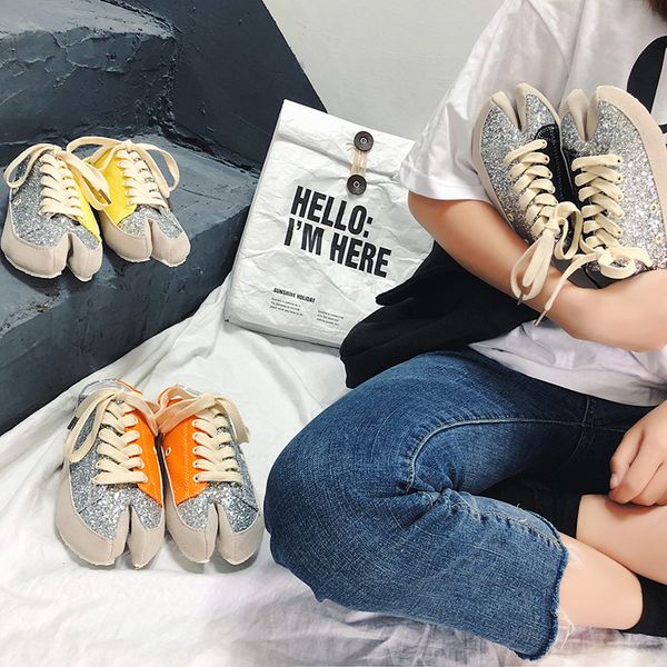 senbao 2020 women canvas sequins lace up split toe flats sneakers casual shoes fashion summer korean style casual single shoes, Black
senbao 2020 women canvas sequins lace up split toe flats sneakers casual shoes fashion summer korean style casual single shoes, Black