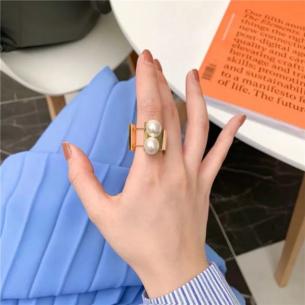 srcoi 1.7cm personality gold color metal pearls hollow exaggeration design finger rings for women girls party wedding jewelry, Golden;silver
srcoi 1.7cm personality gold color metal pearls hollow exaggeration design finger rings for women girls party wedding jewelry, Golden;silver