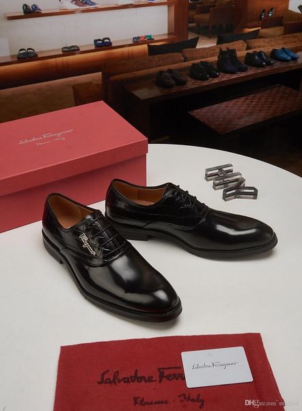 19fw men leather shoes flat black golden formal patchwork shoe loafers casual men shoes luxury for man dress elegant shoes lisy1
19fw men leather shoes flat black golden formal patchwork shoe loafers casual men shoes luxury for man dress elegant shoes lisy1