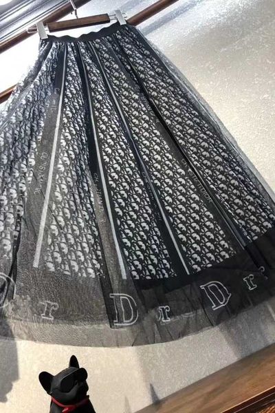 Brand de igner women long kirt 2019 ummer runway fa hion high ela tic wai t letter gauze maxi printed party cocktail kirt
Brand de igner women long kirt 2019 ummer runway fa hion high ela tic wai t letter gauze maxi printed party cocktail kirt