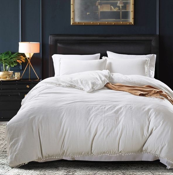 2019 elegant classic simple fashion bedding set with small balls duvet cover pillow case bed cover 2/3pcs home decoration
2019 elegant classic simple fashion bedding set with small balls duvet cover pillow case bed cover 2/3pcs home decoration