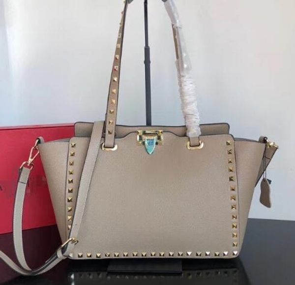 luxury classic studs flap chain bag rivet shopping bags women genuine leather soft handbags lady tote designer shoulder bag crossbody purse
luxury classic studs flap chain bag rivet shopping bags women genuine leather soft handbags lady tote designer shoulder bag crossbody purse