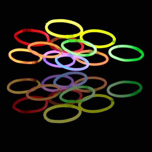 партия флуоресценции света свечение 100 шт палочки браслеты ожерелья неон для свадьбы светящиеся палочки яркий подарок на день рождения 
партия флуоресценции света свечение 100 шт палочки браслеты ожерелья неон для свадьбы светящиеся палочки яркий подарок на день рождения