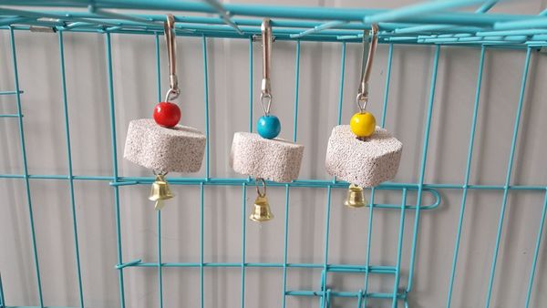 totoro squirrel flower a molar tooth string parrot grinding mouth stone nutrition use calcium small pet toys cross border product
totoro squirrel flower a molar tooth string parrot grinding mouth stone nutrition use calcium small pet toys cross border product