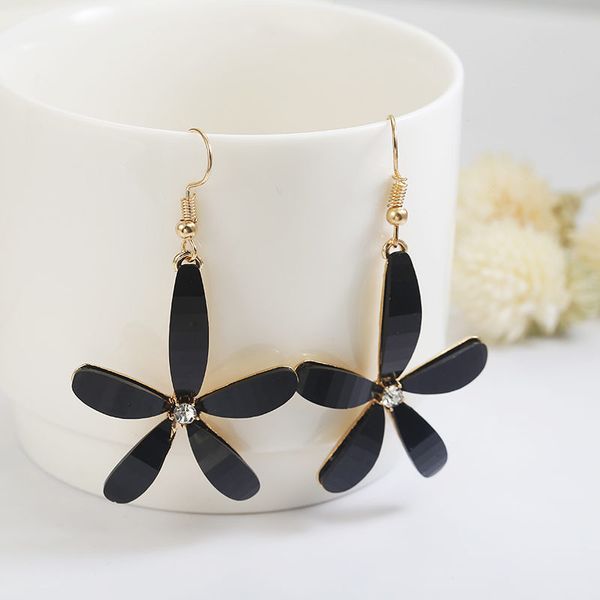 2018 korean style design beautiful flower earrings for women black white flower wedding engagement jewelry gift, Silver
2018 korean style design beautiful flower earrings for women black white flower wedding engagement jewelry gift, Silver