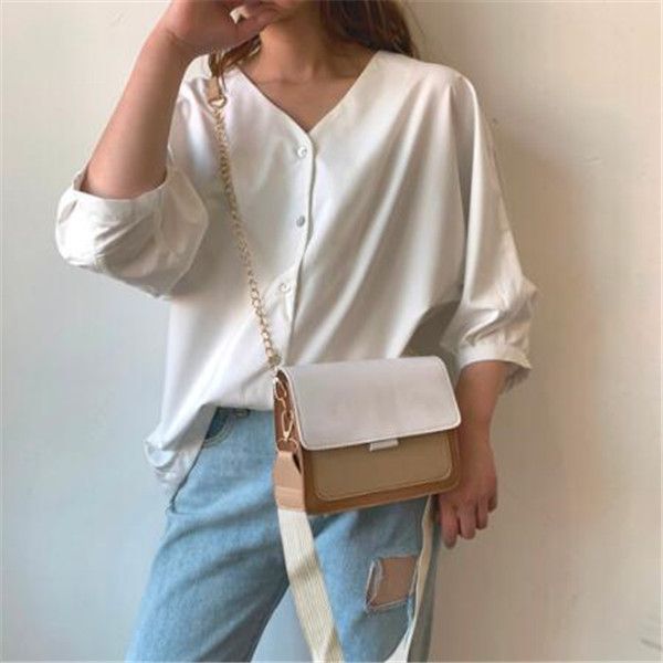 chain pu leather crossbody bags for women small shoulder messenger bag special lock design travel handbags bolso mujer
chain pu leather crossbody bags for women small shoulder messenger bag special lock design travel handbags bolso mujer