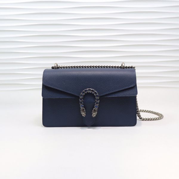 classic fashion retro one shoulder diagonal trend chain bag advanced sense diagonal span bag 28*18*9 q027-2
classic fashion retro one shoulder diagonal trend chain bag advanced sense diagonal span bag 28*18*9 q027-2