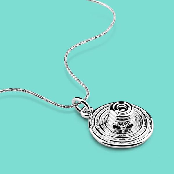 new 925 sterling silver necklace women straw hat pendant necklace creative jewelry accessories original silver snake chain 43-51
new 925 sterling silver necklace women straw hat pendant necklace creative jewelry accessories original silver snake chain 43-51