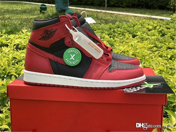 горячий воздух аутентичные 1 высокая 85 черный varsity красный саммит белый ретро баскетбольная обувь мужчины женщины кроссовки спорт bq4422
горячий воздух аутентичные 1 высокая 85 черный varsity красный саммит белый ретро баскетбольная обувь мужчины женщины кроссовки спорт bq4422