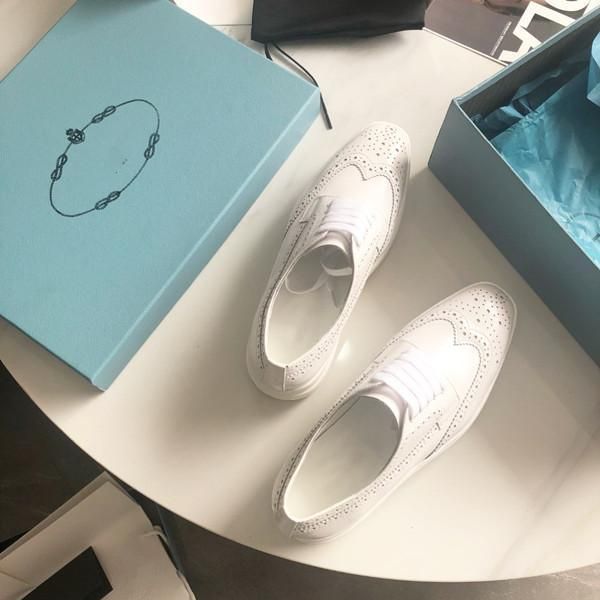 international brand designer fashion luxury ladies casual shoes personality thick bottom personality high-end female small white shoes 35-40, Black
international brand designer fashion luxury ladies casual shoes personality thick bottom personality high-end female small white shoes 35-40, Black