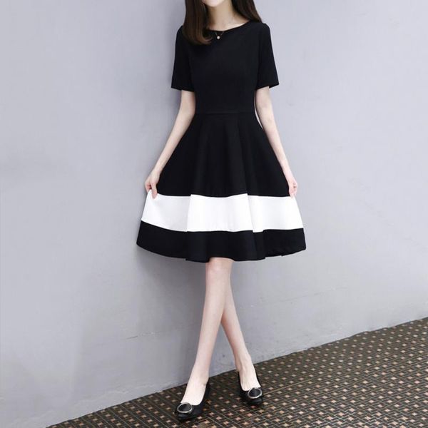 elegant dress summer new ladies a line patchwork korean version of black and white stitching dress vestidos femme elastic, Black;gray
elegant dress summer new ladies a line patchwork korean version of black and white stitching dress vestidos femme elastic, Black;gray