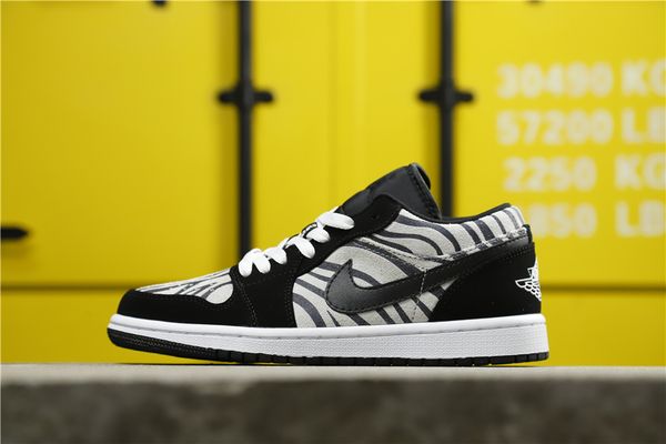 aj 1 1s j1 low gs zebra pattern black and white 553560-057 flying wing og jumpman 2019 men sports basketball shoe mens sneakers, Blue;black
aj 1 1s j1 low gs zebra pattern black and white 553560-057 flying wing og jumpman 2019 men sports basketball shoe mens sneakers, Blue;black