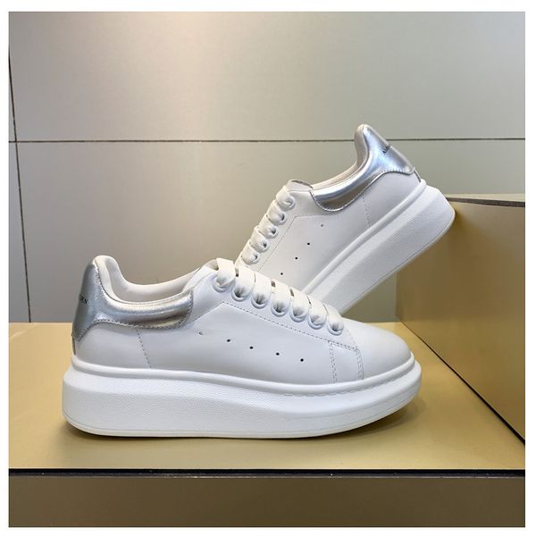 new 2020 season designer shoe fashion luxury women shoes men's leather lace up platform sneakers white black casual shoes heighten size
new 2020 season designer shoe fashion luxury women shoes men's leather lace up platform sneakers white black casual shoes heighten size