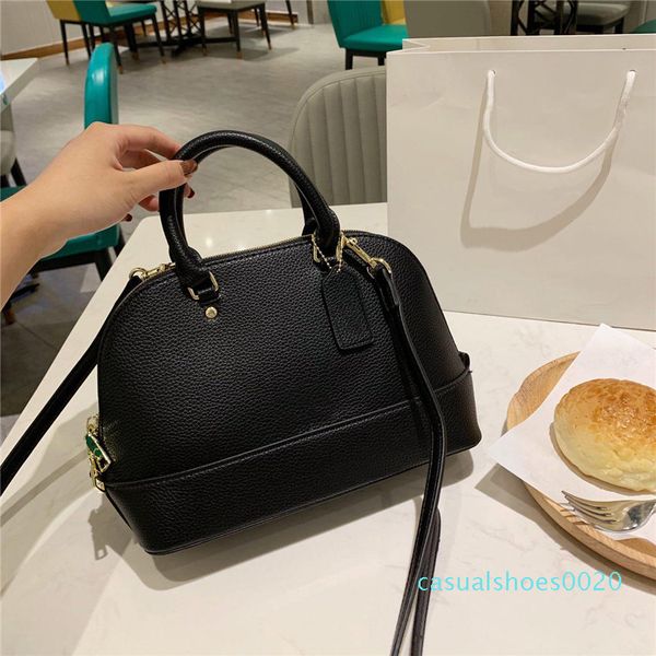 горячая продажа рынк сумки конструктора класса люкс crossbody мессенджер мешки плеча высокого качества кожаные кошельки женская сумка b10052
горячая продажа рынк сумки конструктора класса люкс crossbody мессенджер мешки плеча высокого качества кожаные кошельки женская сумка b10052