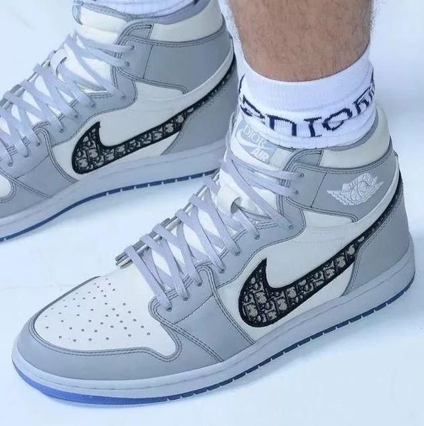 new high-sneakers in dìor x nìke air jordàn with fashion design classic oblìque printing logos men women basketball shoes sport shoes
new high-sneakers in dìor x nìke air jordàn with fashion design classic oblìque printing logos men women basketball shoes sport shoes