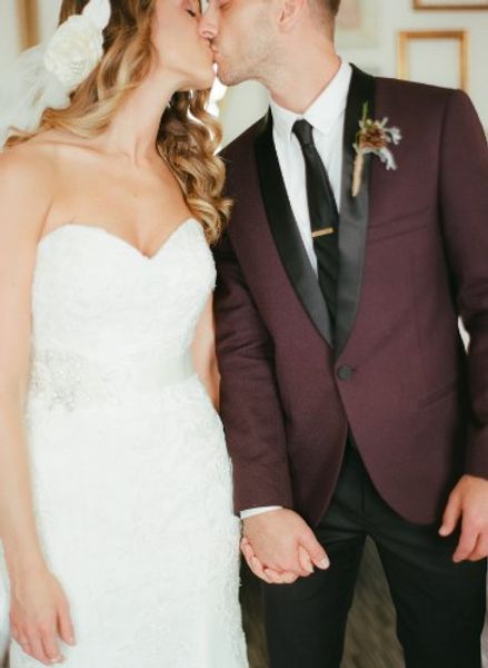 and fine one button groomsmen shawl lapel groom tuxedos men suits wedding/prom man blazer ( jacket+pants+tie) m138, Black;gray
and fine one button groomsmen shawl lapel groom tuxedos men suits wedding/prom man blazer ( jacket+pants+tie) m138, Black;gray