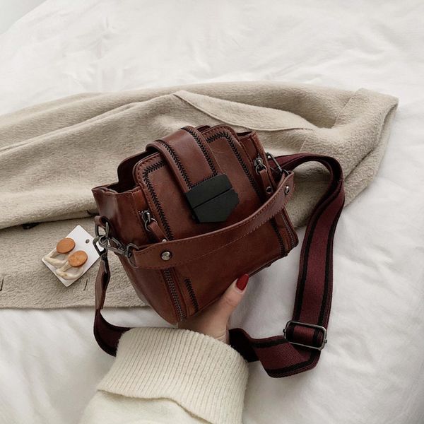 women's bag 2019 new pu oblique satchel retro embroidered thread bucket bag woman's handbag
women's bag 2019 new pu oblique satchel retro embroidered thread bucket bag woman's handbag