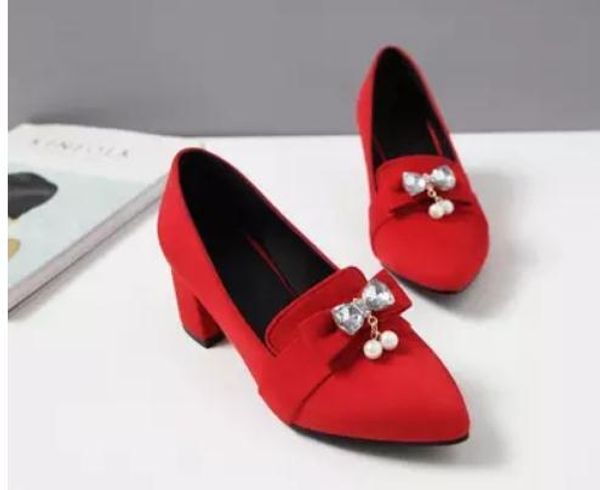 2018 suede women's shoes in spring and autumn with new style middle heel coarse heel pointed end water drill, Black
2018 suede women's shoes in spring and autumn with new style middle heel coarse heel pointed end water drill, Black