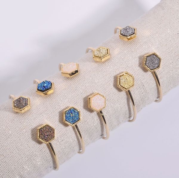 2019 new fashion metallic metal gold color plating hexagon quartz resin druzy drusy open cuff bangle bracelets for women gift, Black
2019 new fashion metallic metal gold color plating hexagon quartz resin druzy drusy open cuff bangle bracelets for women gift, Black
