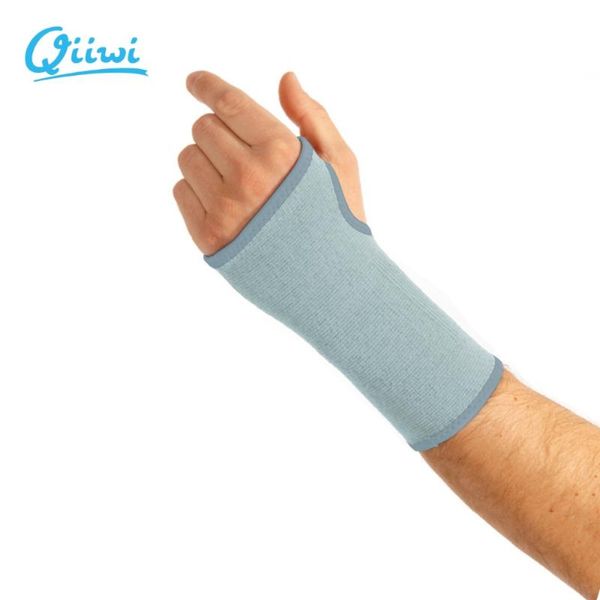 qiiwi 1pcs elastic breathable sports safety wrist support strtchy joint brace palm support training sleeve gym bandage protector, Black;red
qiiwi 1pcs elastic breathable sports safety wrist support strtchy joint brace palm support training sleeve gym bandage protector, Black;red