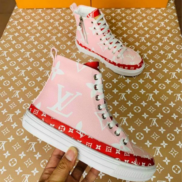 New hot women's casual shoes high-end quality flat shoes 35-41 classic hot style (with box + dust bag)
New hot women's casual shoes high-end quality flat shoes 35-41 classic hot style (with box + dust bag)