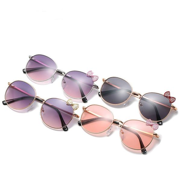 2020 fashion children's sunglasses round frame bow children's sunglasses ocean piece cute glasses, White;black
2020 fashion children's sunglasses round frame bow children's sunglasses ocean piece cute glasses, White;black