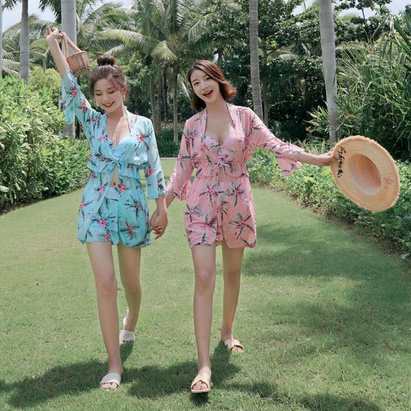 female ins wind fairy fan bikini swimsuit spring three-piece suit bikini cute split hipster swimsuit, White;black
female ins wind fairy fan bikini swimsuit spring three-piece suit bikini cute split hipster swimsuit, White;black