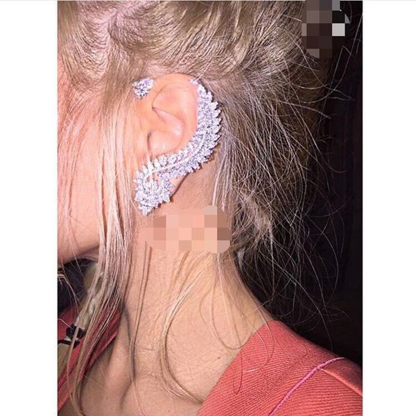 moda prata cor strass cristal longo borla brinco para as mulheres nupcial gota balançando brincos brincos jóias de casamento, Golden
moda prata cor strass cristal longo borla brinco para as mulheres nupcial gota balançando brincos brincos jóias de casamento, Golden