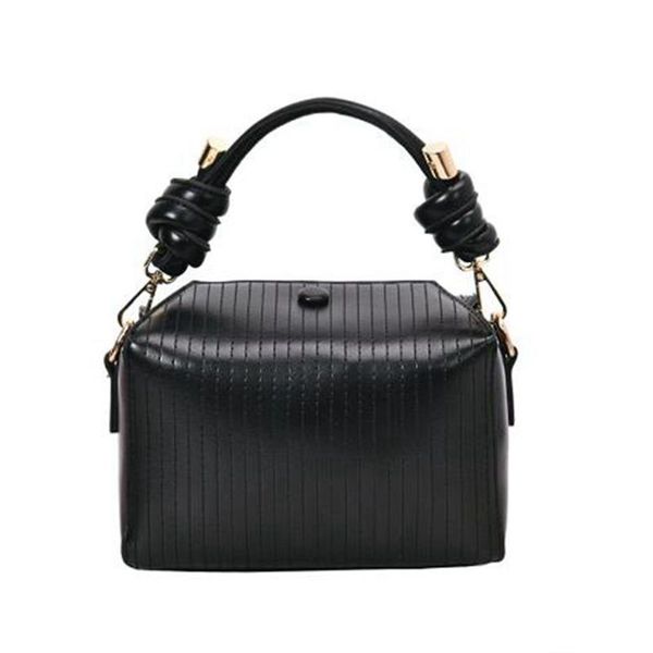 korean small box handbag women summer 2020 personality new elegant boston shoulder bag casual square crossbody bag
korean small box handbag women summer 2020 personality new elegant boston shoulder bag casual square crossbody bag