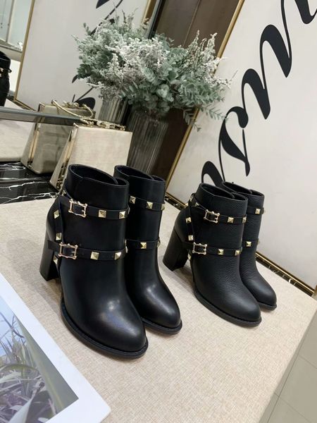 large size woman winter round toe chunky heel ankle boots femal double leather buckle ankle boots woman non-slip comfortable elegant boots, Black
large size woman winter round toe chunky heel ankle boots femal double leather buckle ankle boots woman non-slip comfortable elegant boots, Black