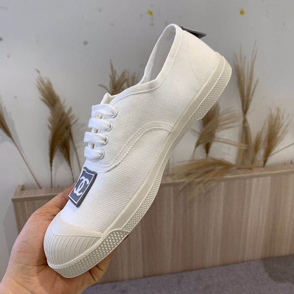 with box sneaker casual shoes designer shoes fashion sports trainers shoes for woman by toy99 xne12002, Black;red
with box sneaker casual shoes designer shoes fashion sports trainers shoes for woman by toy99 xne12002, Black;red