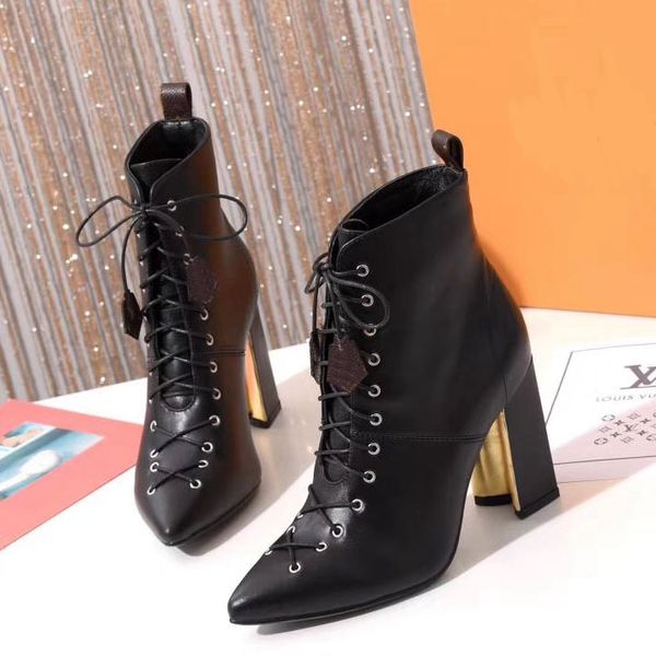 fashion designer women boots star trail lace-up ankle boots with heavy-duty soles leisure lady boots by bag07 lx2106, Black;grey
fashion designer women boots star trail lace-up ankle boots with heavy-duty soles leisure lady boots by bag07 lx2106, Black;grey