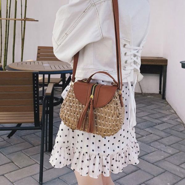 woman tassels weave shoulder bags womens summer beach leisure wild straw messenger bags patchwork hasp handbags bolsa feminina
woman tassels weave shoulder bags womens summer beach leisure wild straw messenger bags patchwork hasp handbags bolsa feminina