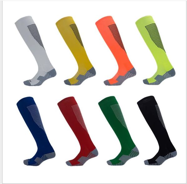 non-skid nylon sports socks breathable sweat-absorbing men's knee-length towel football riding socks, Black
non-skid nylon sports socks breathable sweat-absorbing men's knee-length towel football riding socks, Black